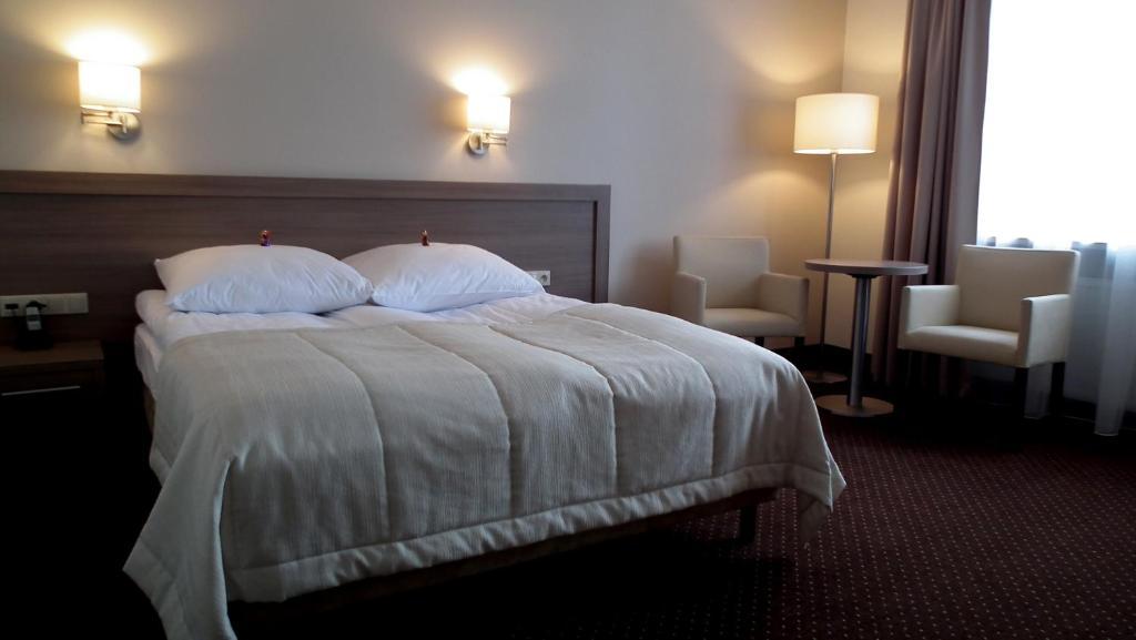 Hotel Gromada Arka Lux 코잘린 외부 사진